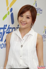 组图：阿Sa(蔡卓妍)享受两人世界 想生子怕自然分娩