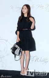 组图：韩惠珍嫁小8岁球员寄诚庸 朴泰桓等道贺