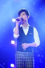 组图：苏永康与《舞林大会》女主持共舞