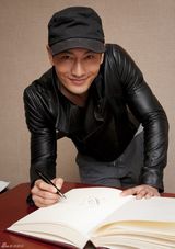 组图：《血滴子》“天狼”入驻杜莎夫人蜡像馆