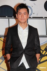 组图：任达华惠英红温碧霞加盟英皇电影艺人部