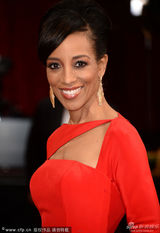 组图：女星肖恩-罗宾逊人鱼裙展性感玲珑身材