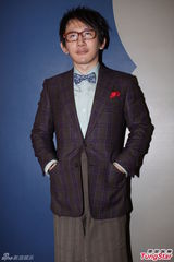 组图：关之琳矢口否认将嫁 众星争艳露胸秀腿