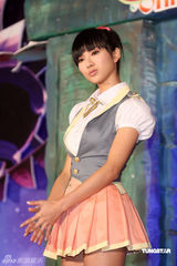 幻灯：豆花妹成新一代宅男女神 接棒瑶瑶代言游戏 