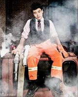 高清图：佟大为打响三大战役 绅士与消防员魅力PK