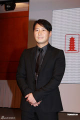 幻灯图：黎明亲自挑选乐基儿任卫兰新歌MV女主角 