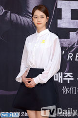 组图：车胜元李升基等宣传《包围》 安宰贤呆萌