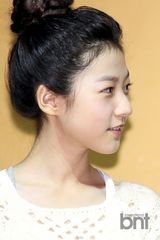 组图：金赛纶出席首尔国际微电影节骨瘦如柴