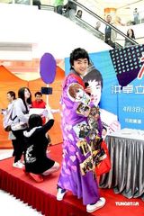 幻灯图：洪卓立一年后发专辑 自曝压力大常失眠