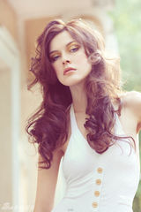 组图：超模Viktoriya写真半裸上阵 电眼迷人