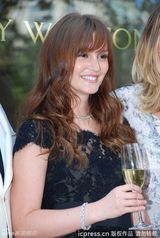 组图：《绯闻女孩》双星上海行 外籍男穿内裤追星