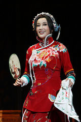 组图：刘晓庆挑战舞台剧 容颜不老饰演赛金花