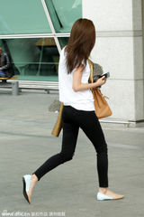 组图：双贤来京 金秀贤低调悲伤全智贤行色匆匆