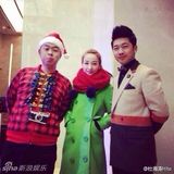 组图：众星欢乐庆圣诞 Angela可爱林志玲性感