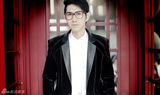 组图：何明翰绅士风度 演绎深情大片