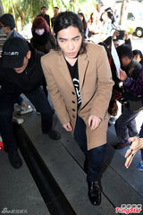 组图：萧敬腾开心出庭欲讨公道 盼揪出幕后主使