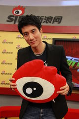 组图：《非常幸运》王力宏章子怡做客