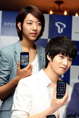 高清图：cnblue出席索尼爱立信新品上市活动
