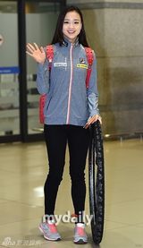 组图：韩运动员孙妍在体操世界杯获奖凯旋归国