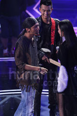 组图：杨幂与谢霆锋贴身对视害羞变粉丝