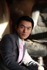 组图：陆毅生日晒礼物 众好友调侃“帅爸爸”