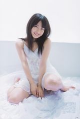 组图：AKB48横山由依内衣写真展现清纯少女风