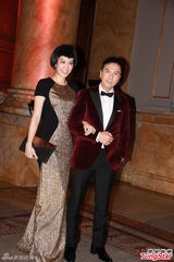 组图：杨千嬅夫妇与赵薇甄子丹交流育儿经