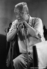 组图：于是之生活便装照 童年凄苦晚年失语