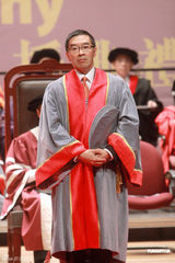 高清图：杜琪峰获颁荣誉院士 刘德华任达华等捧场