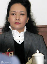 组图：彭丽媛青涩旧照回顾 外媒赞其形象姣好