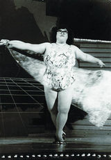 组图：沈殿霞逝世五周年 经典旧照忆肥肥