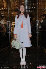 组图：舒淇大方露酥胸 朴信惠深V爆乳很有料