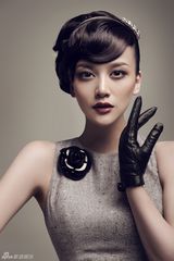 组图：唐于鸿成时尚生力军 造型百变风姿绰约 