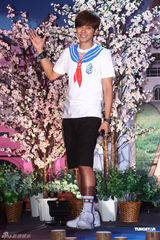 高清组图：罗志祥生日写小诗 邀歌迷制服party庆生