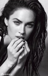 幻灯图集：C罗携手梅根-福克斯性感代言内衣品牌