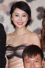 组图：洪天明周家蔚再办婚礼派对 郭富城等群星捧场