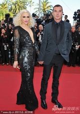 组图：范冰冰艳撑《生命之树》首映 邓文迪夫妇亮相