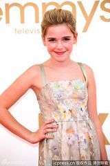 组图：艾美奖红毯 童星琪兰-席普卡甜美惹人爱