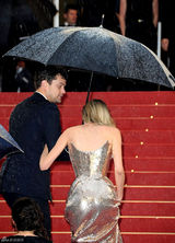 高清组图：黛安-克鲁格金色抹胸礼服性感亮相