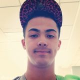 组图：韦唯仨混血儿子帅照曝光 大儿子北大学霸