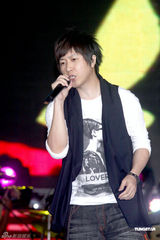 组图：林志玲献唱台北花博会 SHE与周杰伦接力开唱