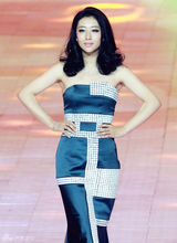 组图：刘思彤亮相时尚大典 T台秀猫步御姐范十足