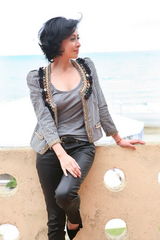 组图：刘嘉玲威尼斯沐海风 身材容颜依如往昔