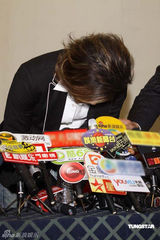 幻灯图集：许绍洋开记者说明会澄清 否认牵连黑社会