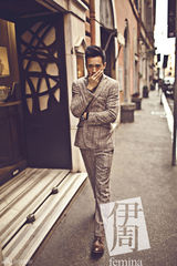 组图：高云翔登《伊周》杂志  扮嬉皮绅士漫步罗马