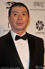 组图：冯小刚携徐帆现身晚宴 周迅笑容灿烂