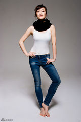 高清组图：葛梦娇入围先声夺金33强 杂志大片曝光