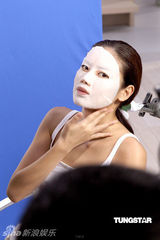 幻灯图：乐基儿分享护肤心得 广东话对白有进步