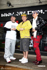 幻灯组图：吴宗宪高凌风康康上海开唱挑战纵贯线