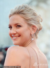 组图：搞怪vs唯美 威尼斯女星发型大巡礼